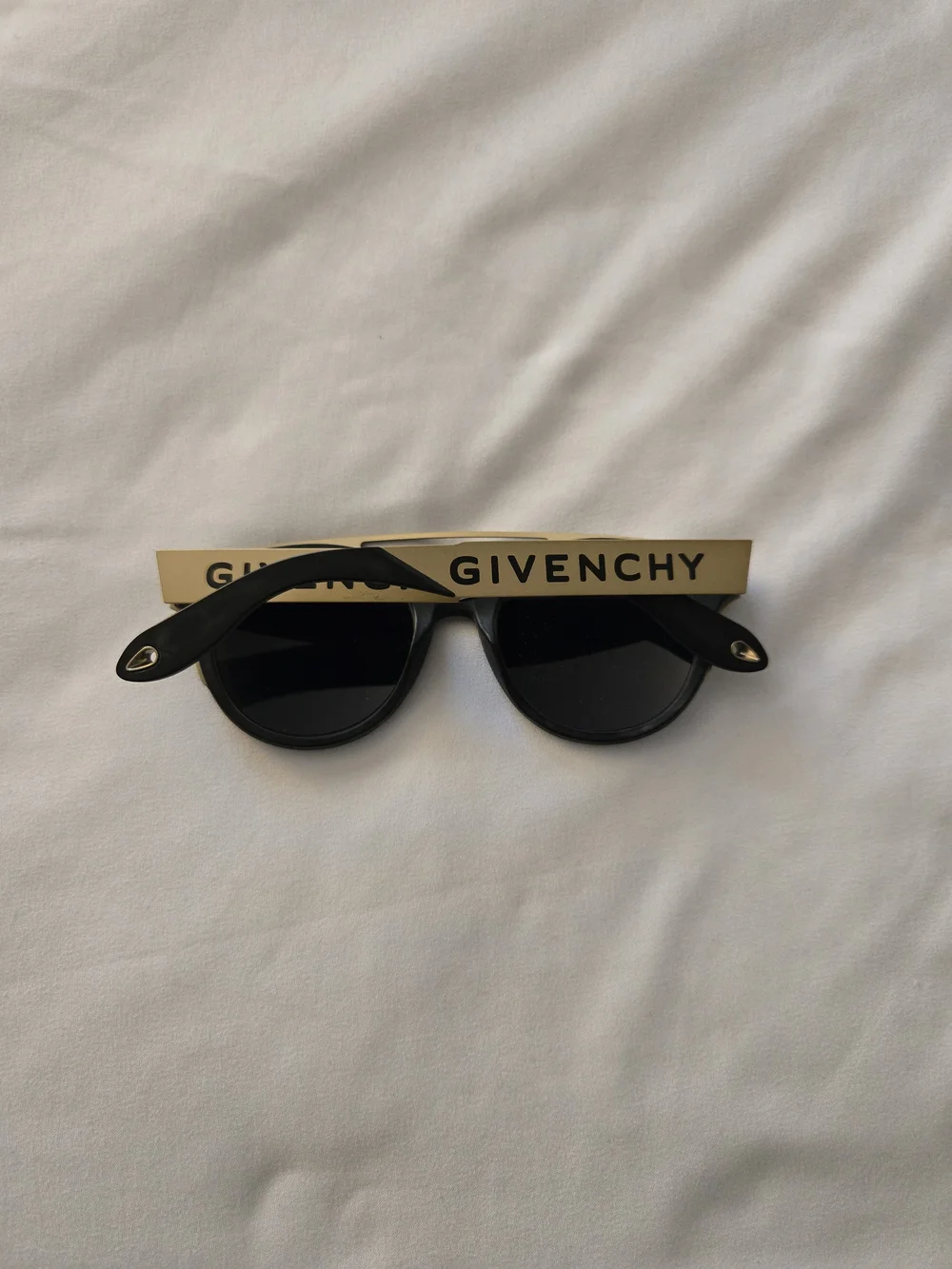 Givenchy case dark from